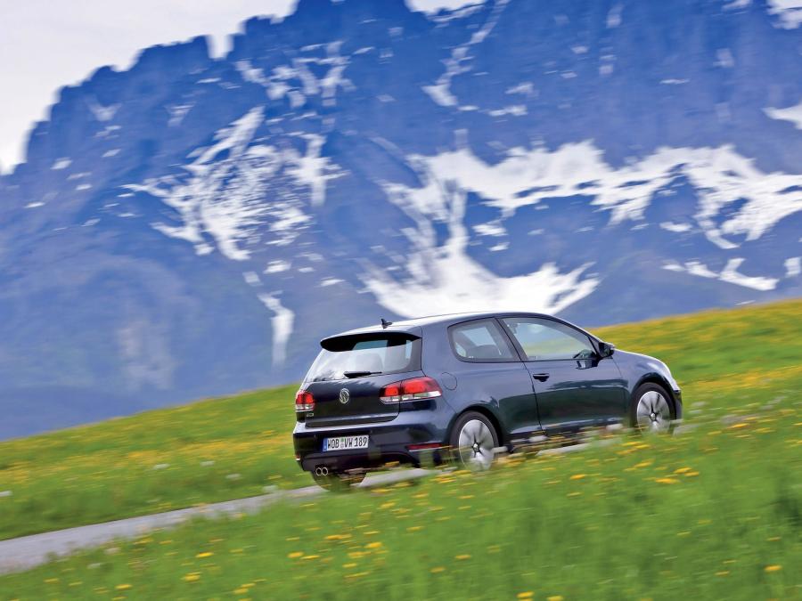  Volkswagen Golf GTD 3-Door 2009 года  (фото 16 из 34)